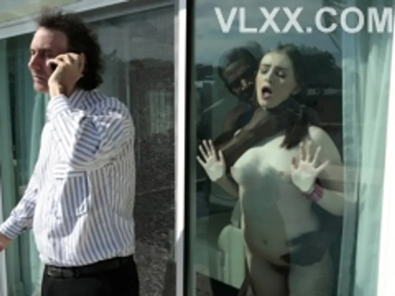 Dẫn anh người yêu da đen về nhà chơi rồi lén lút trước mặt ba mình