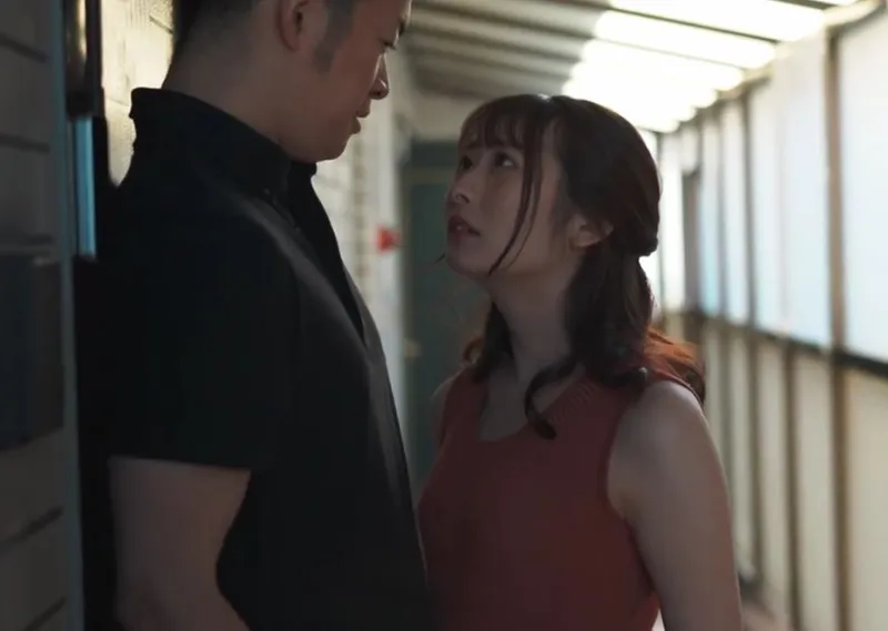 Vợ mang thai, tôi bị sexy bởi vợ nhà bên thường ở nhà một mình